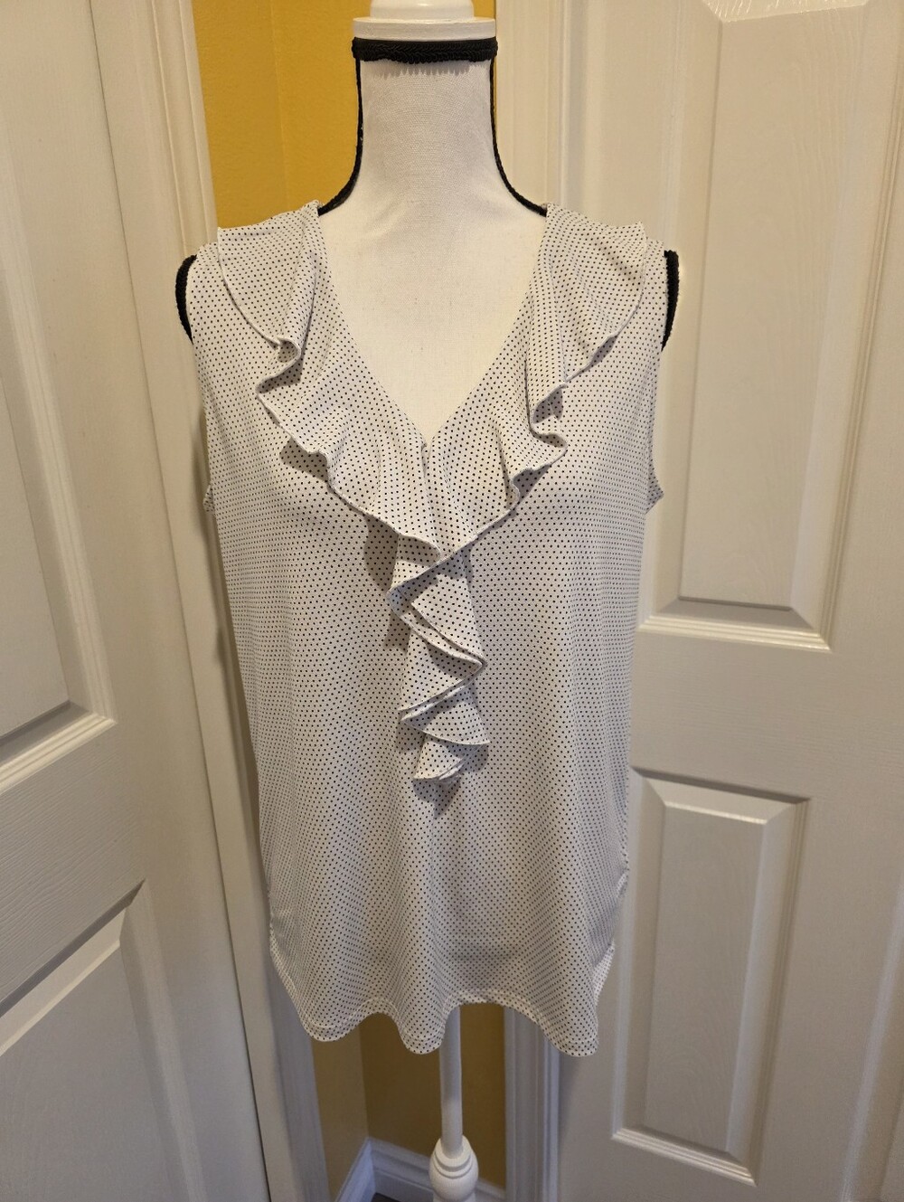 ADRIANA PAPELL RUFFLED BLOUSE, SIZE M